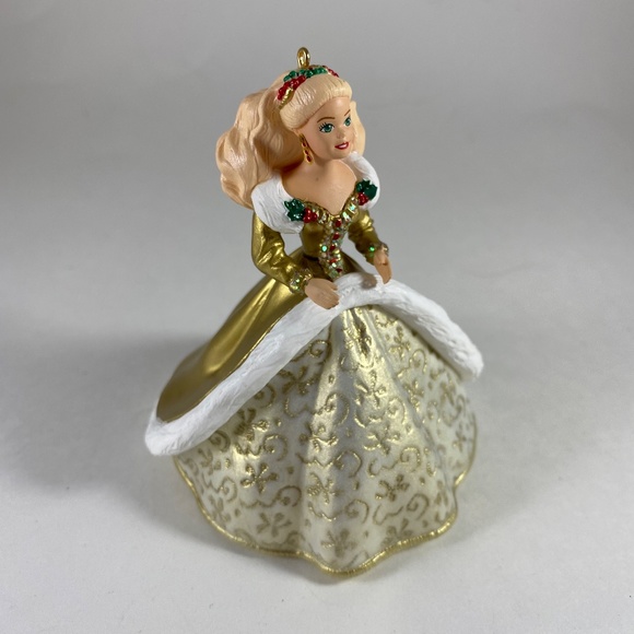 VINTAGE 1994 Hallmark Keepsake Christmas Ornament Holiday Barbie - Picture 3 of 4